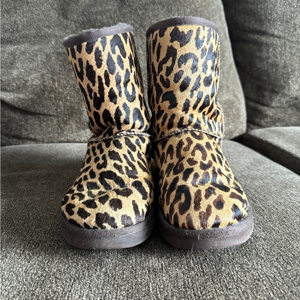 Cheetah print Ugg boots
